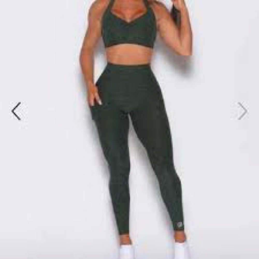 Bombshell Sportswear Leggings High-Waisted Seamless Design: size medium
